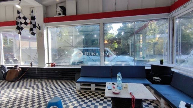 Eladó üzlethelyiség, Hódmezővásárhelyen 44 M Ft