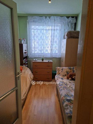 Eladó panellakás, Debrecenben 49 M Ft, 1+1 szobás