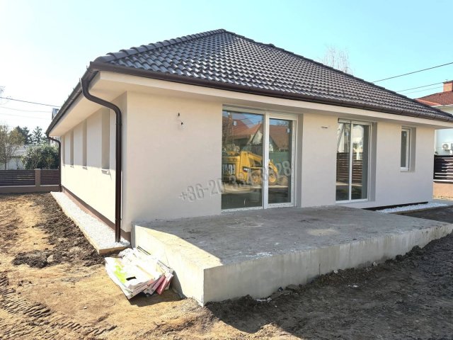 Eladó családi ház, Budapesten, XVI. kerületben 229.9 M Ft