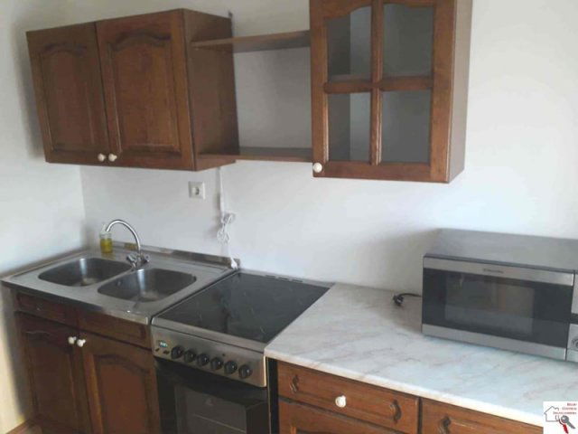 Kiadó panellakás, albérlet, Pécsett 115 E Ft / hó, 1+1 szobás