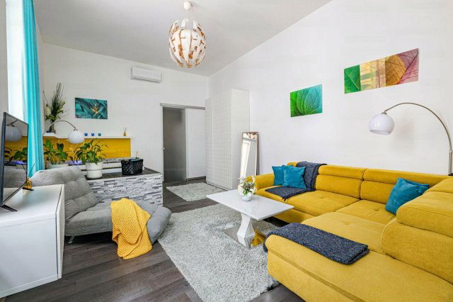 Eladó téglalakás, Budapesten, V. kerületben, Molnár utcában