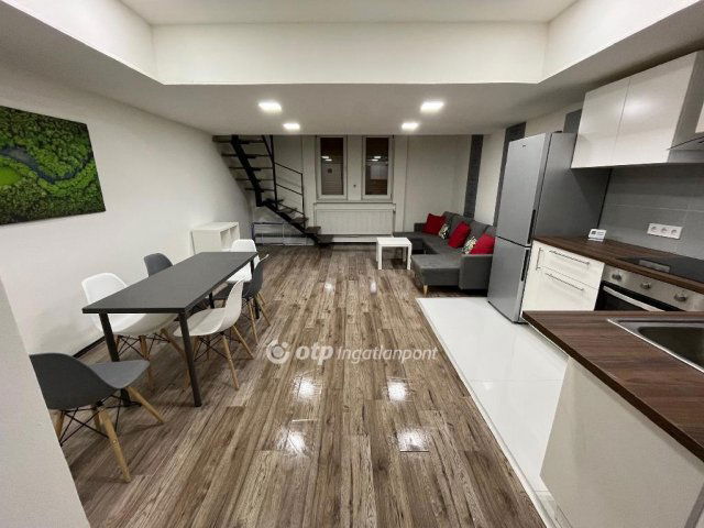 Eladó téglalakás, Budapesten, V. kerületben 99.5 M Ft