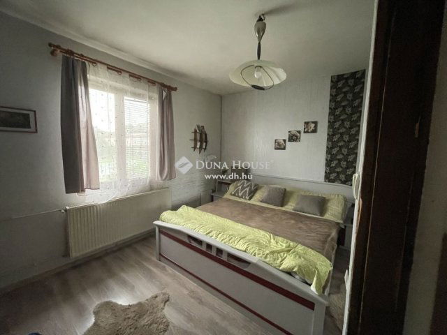 Eladó családi ház, Szepetneken 31 M Ft, 5 szobás