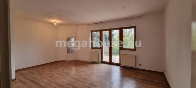 Eladó téglalakás, Budaörsön 119 M Ft, 4 szobás