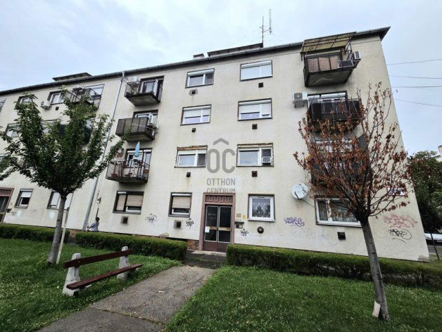 Eladó téglalakás, Szigetszentmiklóson 49.9 M Ft, 2 szobás