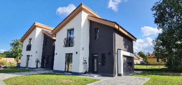 Eladó sorház, Oroszlányban 84.9 M Ft, 4+1 szobás