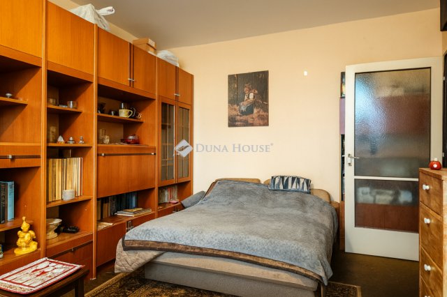 Eladó panellakás, Debrecenben 48.5 M Ft, 2 szobás