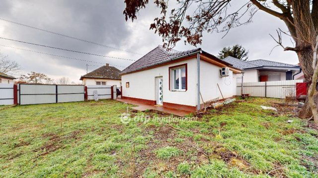 Eladó családi ház, Nagykállóban 31 M Ft, 2 szobás
