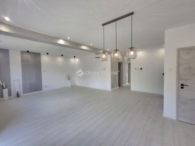 Eladó családi ház, Ebesen 99.9 M Ft, 4 szobás