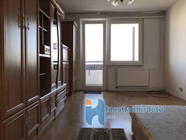 Eladó panellakás, Debrecenben 44 M Ft, 1 szobás