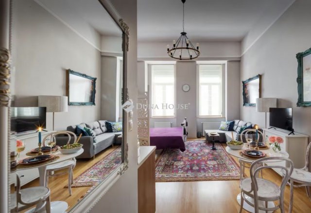 Eladó téglalakás, Budapesten, VII. kerületben, Dohány utcában