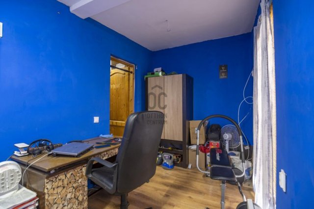 Eladó családi ház, Szigetszentmiklóson 29.9 M Ft, 5 szobás
