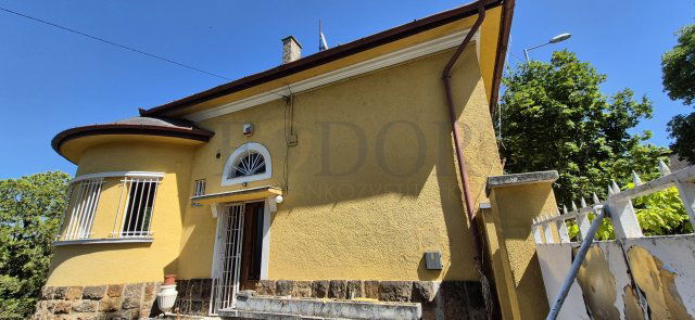 Eladó családi ház, Budapesten, X. kerületben 159.9 M Ft