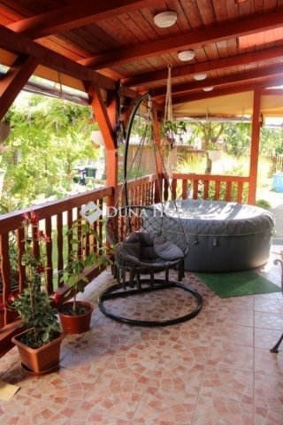 Eladó ikerház, Budapesten, XVI. kerületben 179.9 M Ft, 7 szobás