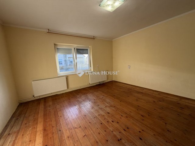 Eladó családi ház, Enesén 55.49 M Ft, 5 szobás