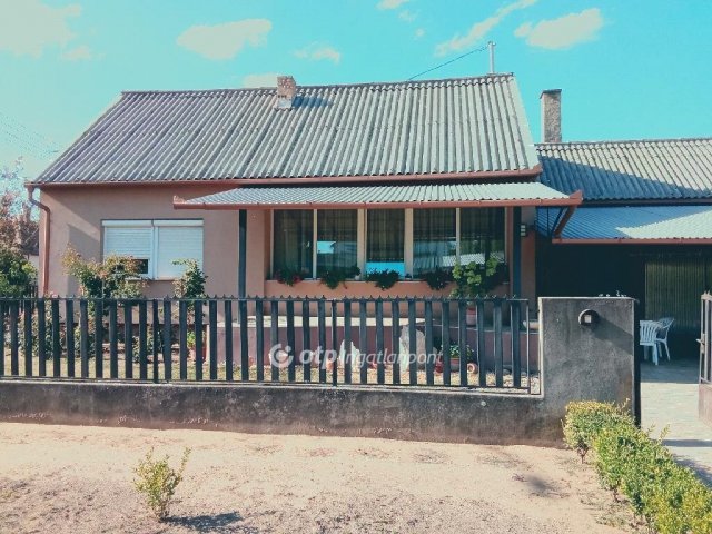 Eladó családi ház, Mátészalkán 79.5 M Ft, 3 szobás