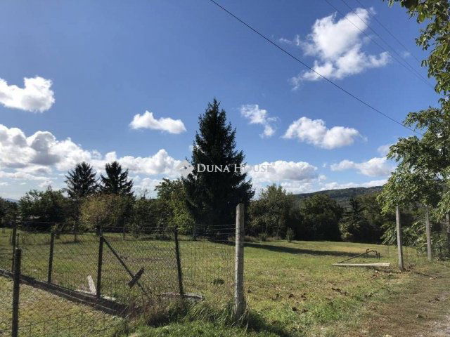 Eladó telek, Pécsett, Komlói úton 19.999 M Ft