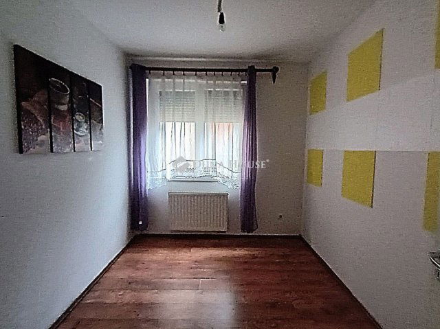 Kiadó téglalakás, albérlet, Debrecenben 180 E Ft / hó, 4 szobás