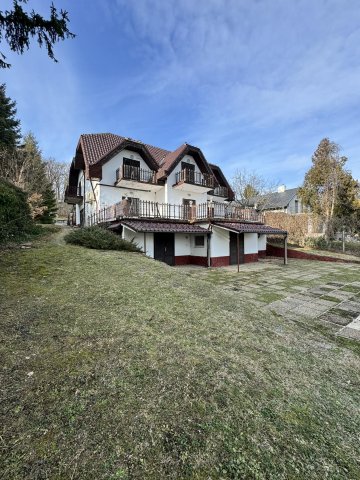 Eladó hotel, Balatonszepezden 179 M Ft, 13 szobás