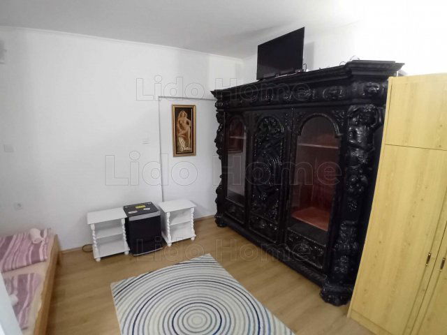 Eladó hotel, Fonyódon 450 M Ft, 11 szobás / költözzbe.hu