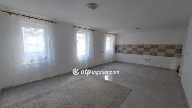 Eladó családi ház, Kecskeméten 85 M Ft, 6+1 szobás