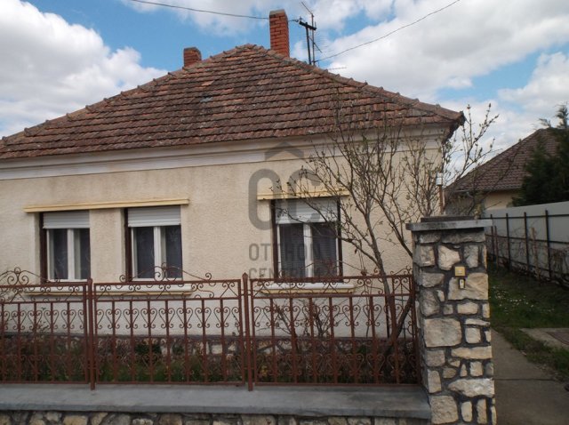 Eladó családi ház, Adásztevelen 14.9 M Ft, 3 szobás