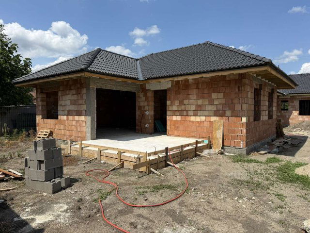 Eladó családi ház, Gyulán 70 M Ft, 1+2 szobás