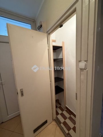 Eladó téglalakás, Budapesten, IV. kerületben 75 M Ft, 3 szobás