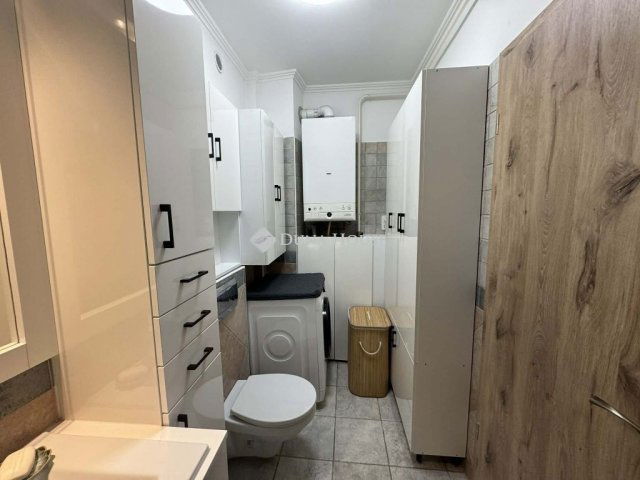 Eladó téglalakás, Kecskeméten 65.9 M Ft, 3 szobás