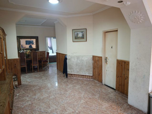 Eladó családi ház, Pápán 46 M Ft, 3 szobás