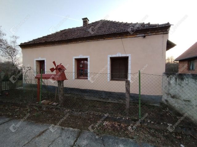 Eladó családi ház, Győrszemerén 20 M Ft, 4 szobás