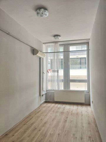 Kiadó iroda, Szegeden 79 E Ft / hó, 2 szobás