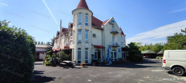 Eladó hotel, Szántódon 839 M Ft, 29 szobás