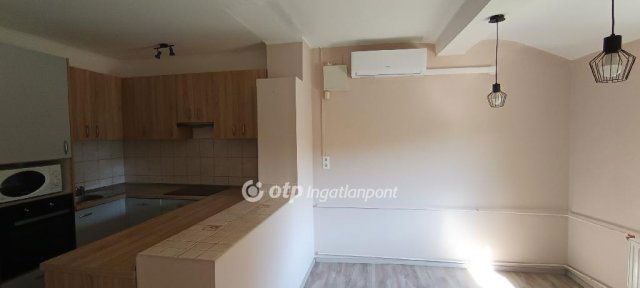 Eladó családi ház, Dömsödön 49.9 M Ft, 1+3 szobás