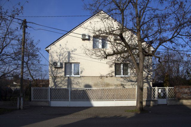 Eladó családi ház, Vecsésen 170 M Ft, 8 szobás