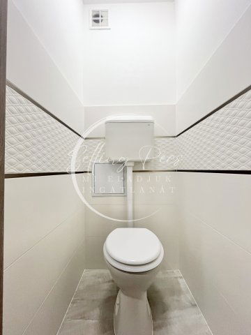 Eladó panellakás, Pécsett, Melinda utcában 42.5 M Ft, 2 szobás