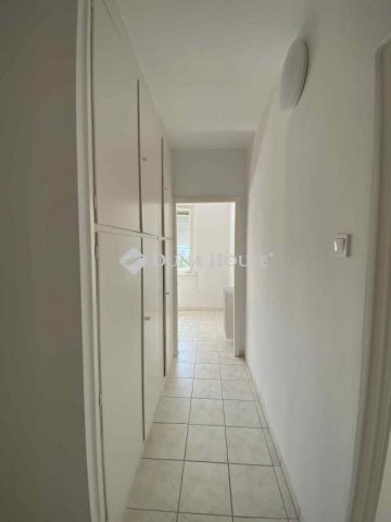 Kiadó panellakás, albérlet, Szekszárdon 130 E Ft / hó, 2 szobás
