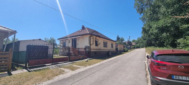 Eladó családi ház, Csolnokon 65 M Ft, 5 szobás