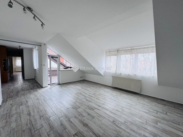 Eladó téglalakás, Pécsett, Páfrány utcában 69.9 M Ft