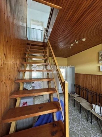 Eladó családi ház, Monoron 110 M Ft, 4 szobás