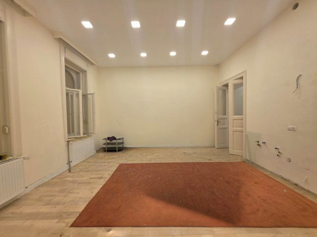 Eladó téglalakás, Budapesten, VII. kerületben, Hernád utcában