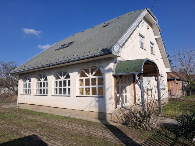 Eladó családi ház, Kistarcsán 95 M Ft, 6 szobás