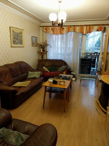 Eladó panellakás, Tatabányán 44.9 M Ft, 3 szobás