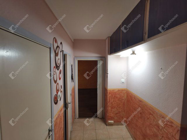 Eladó panellakás, Székesfehérvárott 45.9 M Ft, 2 szobás