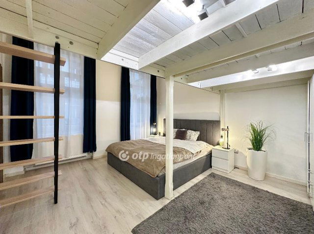 Eladó téglalakás, Budapesten, VI. kerületben 119.9 M Ft