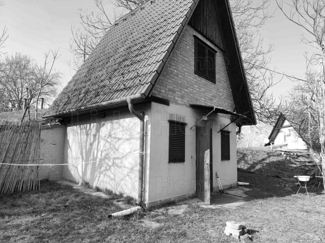 Eladó nyaraló, Zamárdiban 49.9 M Ft, 2 szobás