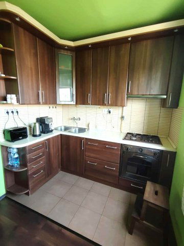 Eladó téglalakás, Székesfehérvárott, Deák Ferenc utcában