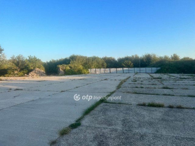 Eladó ipari ingatlan, Zagyvaszántón 230 M Ft