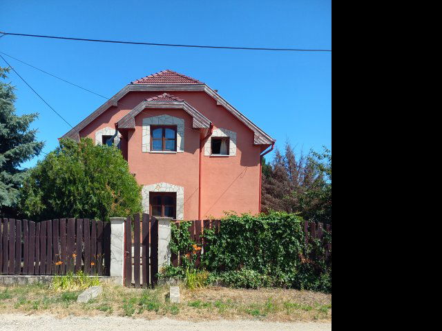 Eladó családi ház, Erdőkertesen 174.9 M Ft, 10 szobás