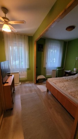 Eladó panellakás, Pécsett 48.999 M Ft, 2 szobás